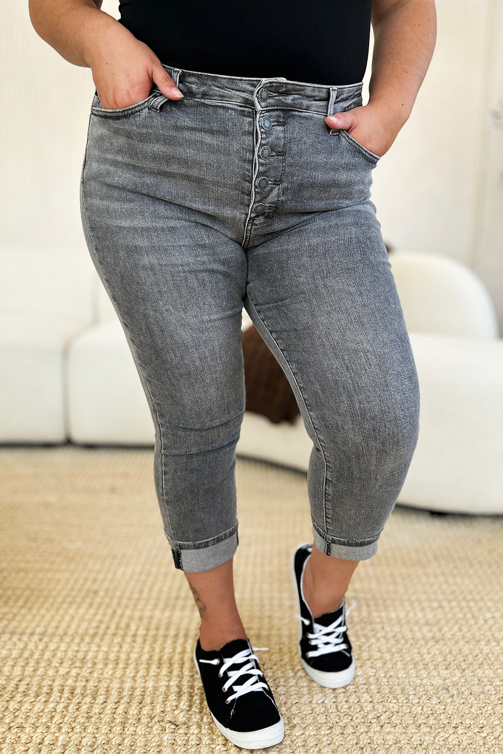 BOTTOM Judy Blue Full Size Button Fly High Waist Cuffed Capris