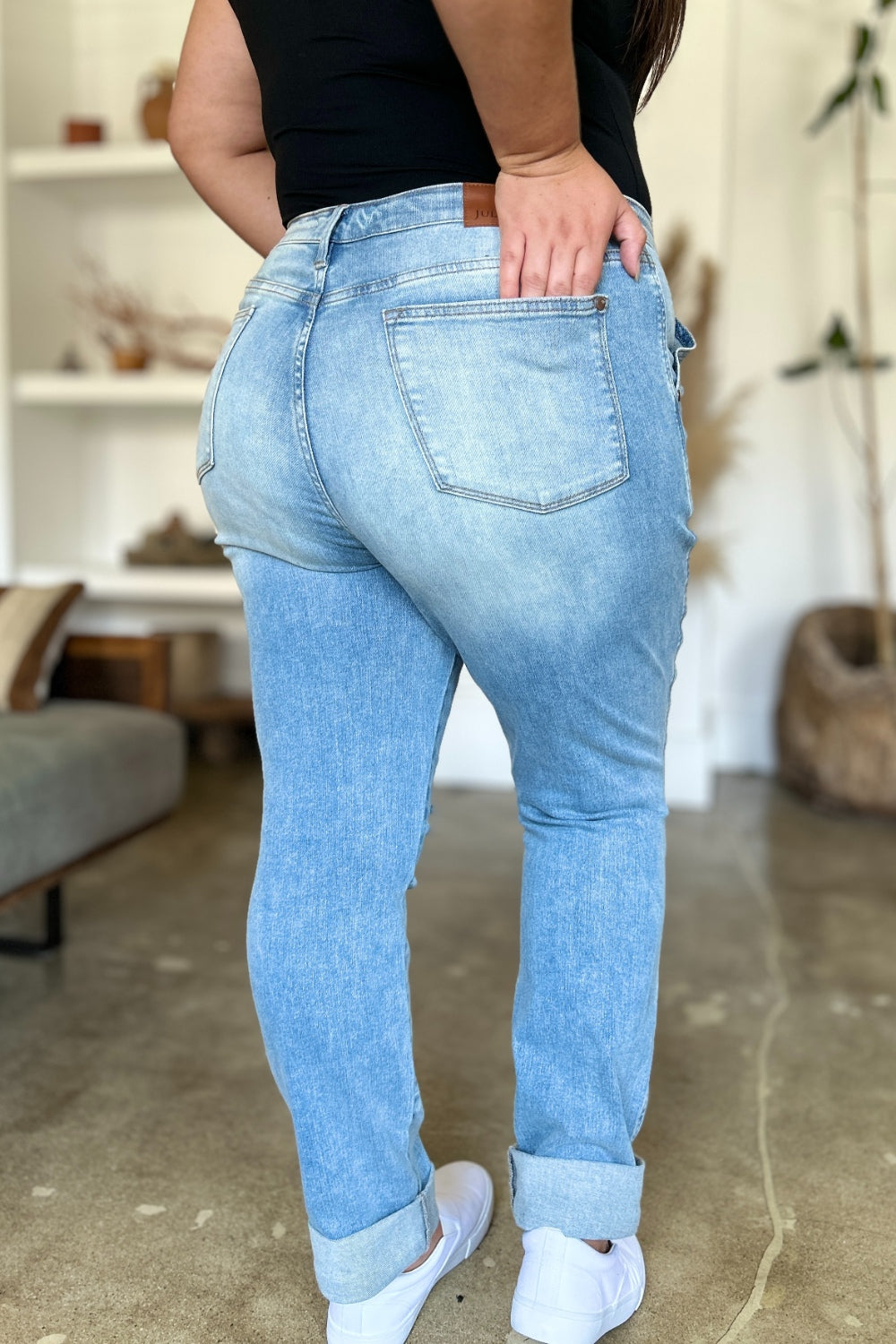 BOTTOM Judy Blue Full Size Distressed Straight Jeans with Patch Pockets