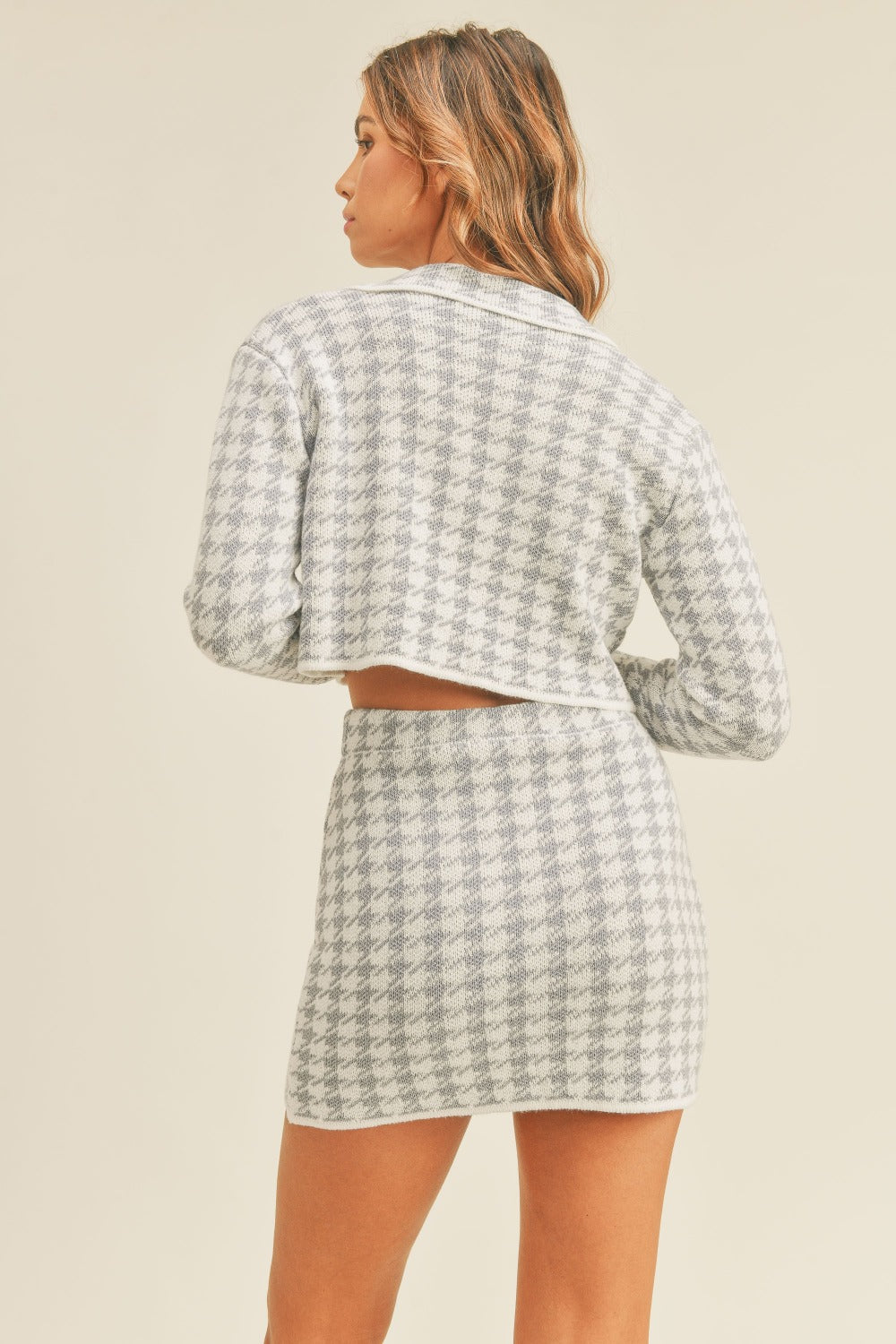 Set MABLE Houndstooth Cropped Knit Cardigan and Mini Skirt Set