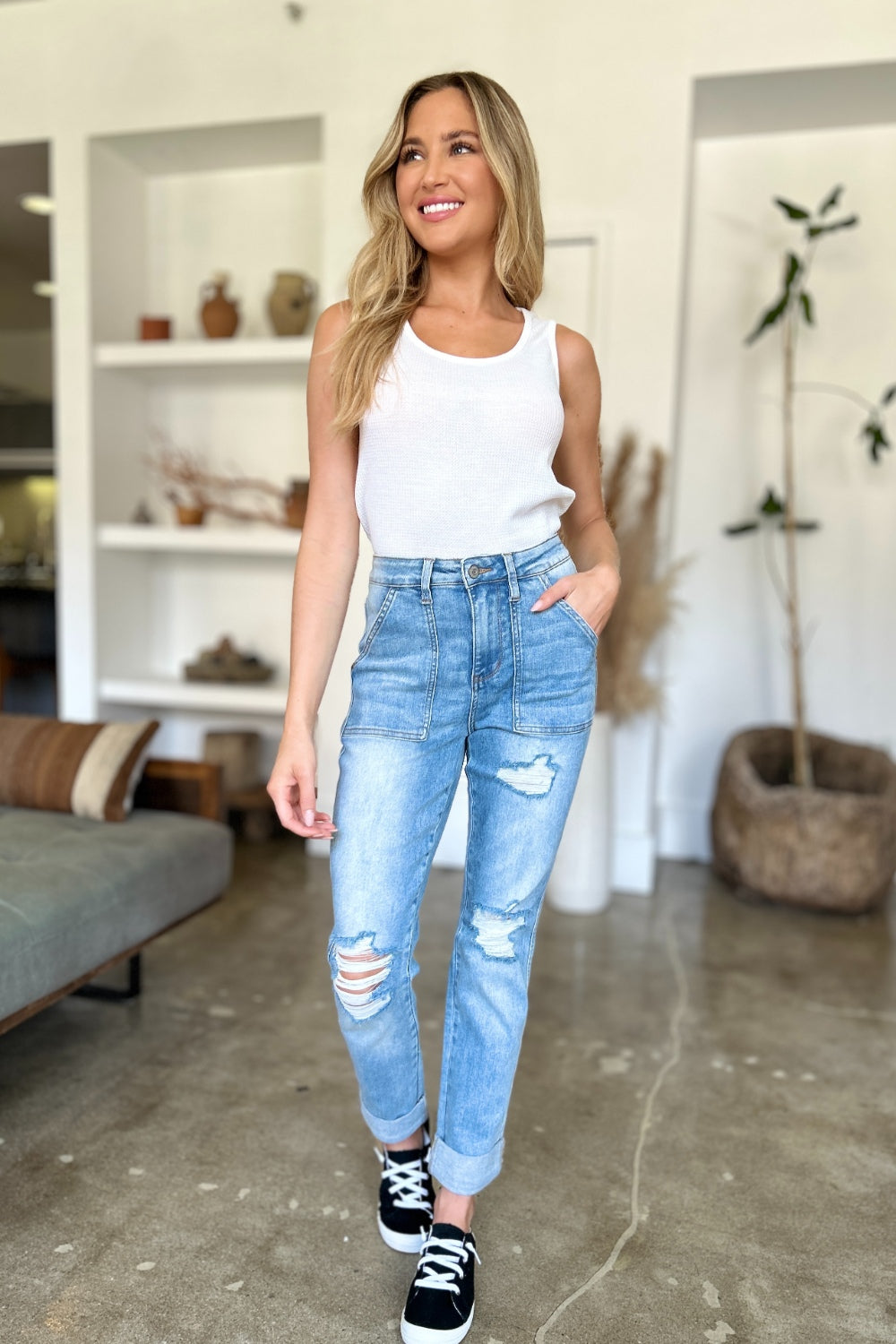BOTTOM Judy Blue Full Size Distressed Straight Jeans with Patch Pockets