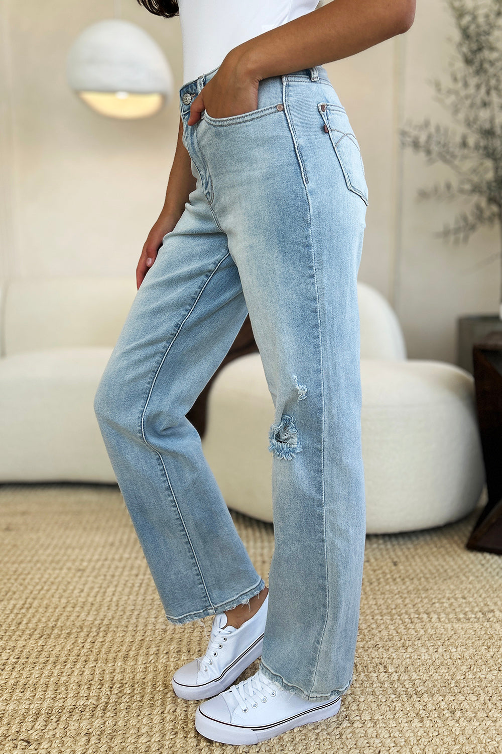 BOTTOM Judy Blue Full Size High Waist Distressed Straight Jeans