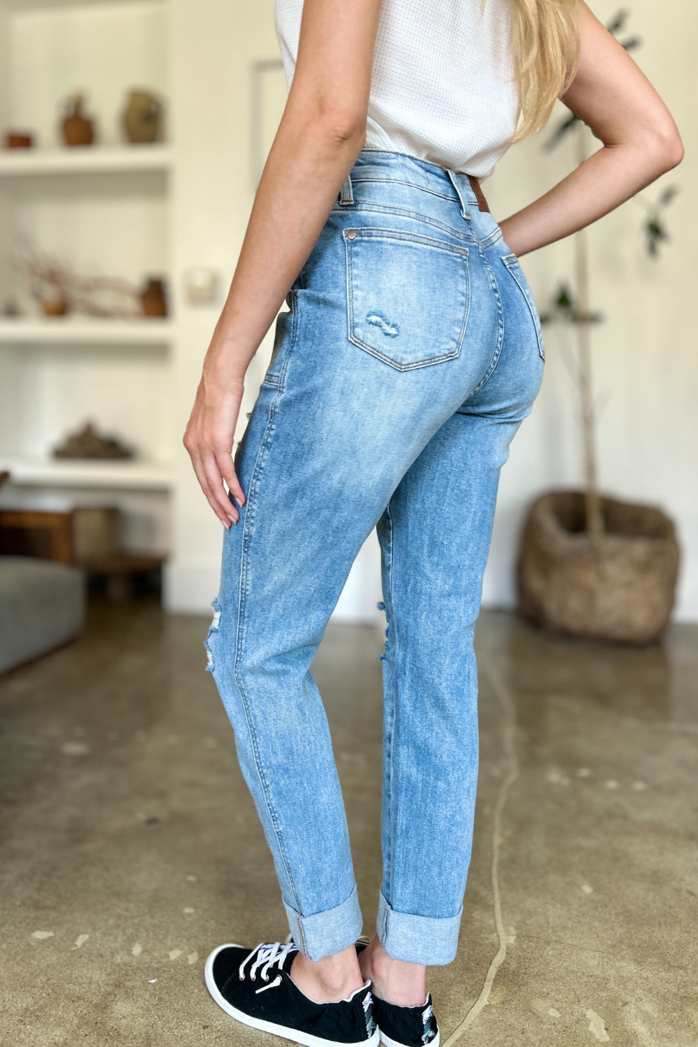 BOTTOM Judy Blue Full Size Distressed Straight Jeans with Patch Pockets