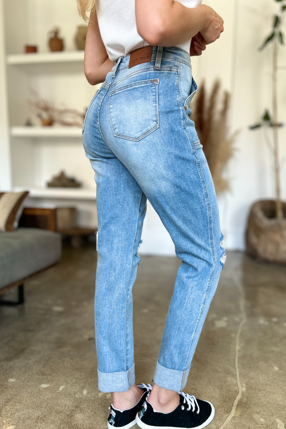 BOTTOM Judy Blue Full Size Distressed Straight Jeans with Patch Pockets